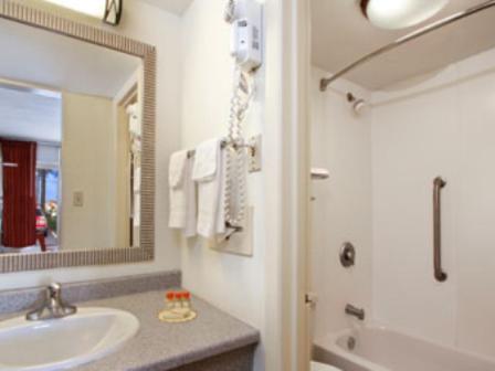 Garden Inn Fredricksburg South فريدريكسبيرغ الغرفة الصورة