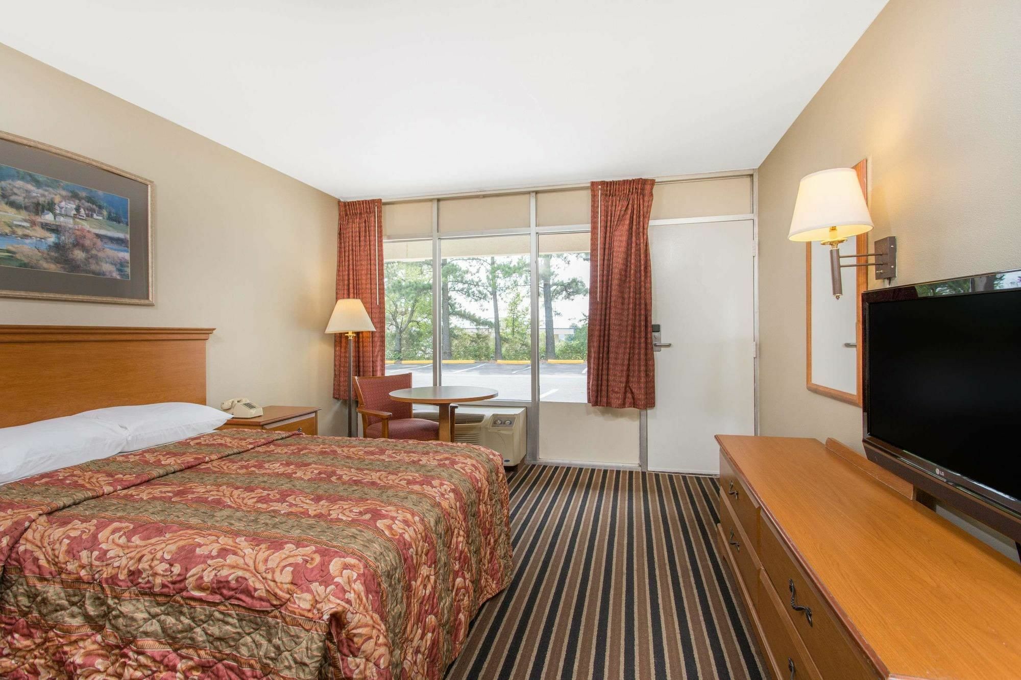 Garden Inn Fredricksburg South فريدريكسبيرغ المظهر الخارجي الصورة